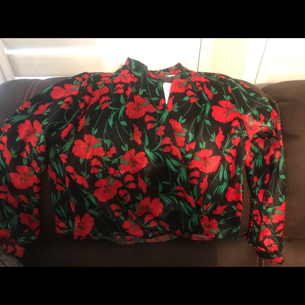 Nomad blouse, red flower size M Madam Butterfly